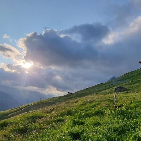 Hotel Avers Am Bach Eksteriør bilde