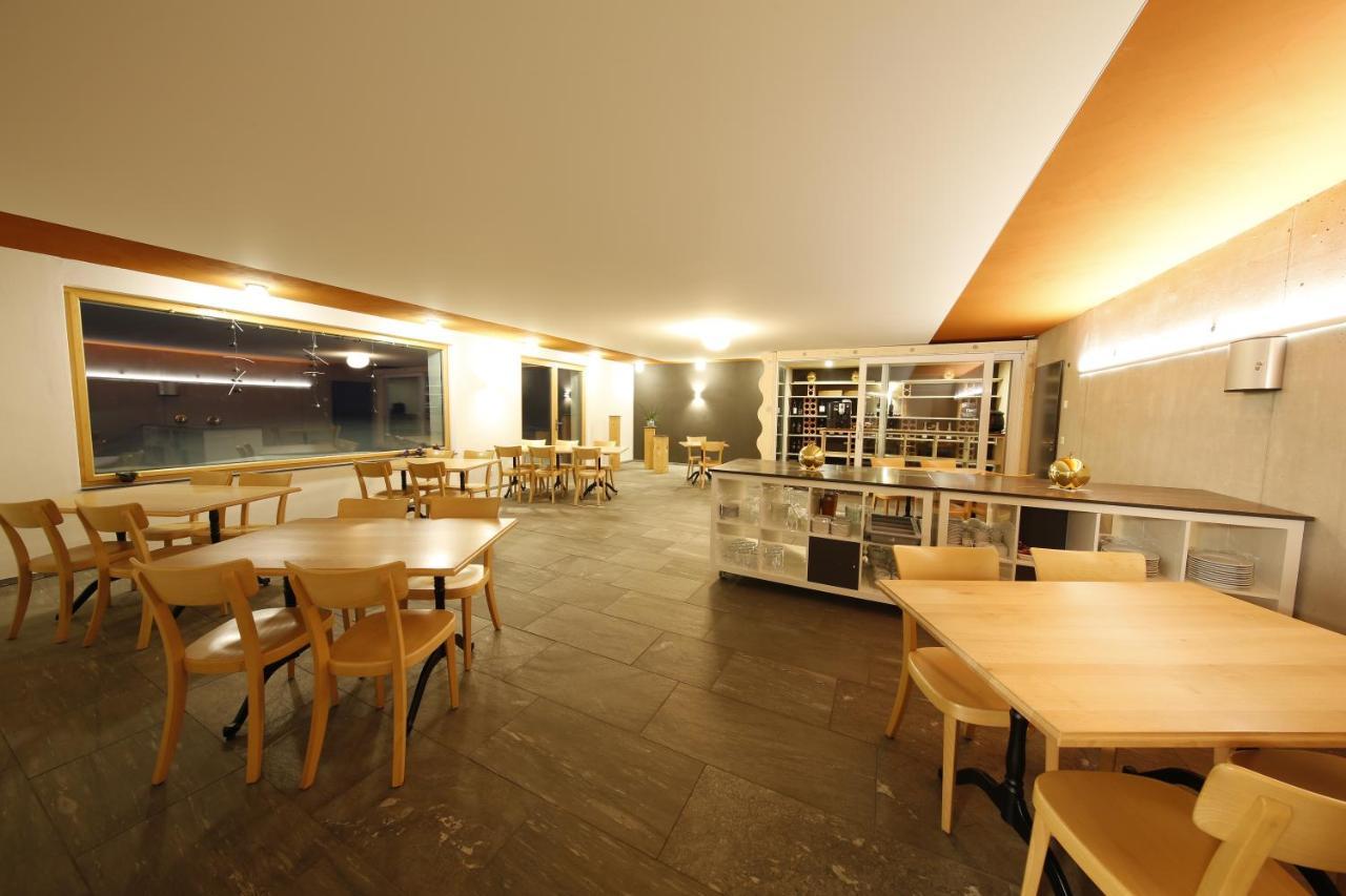 Hotel Avers Am Bach Eksteriør bilde