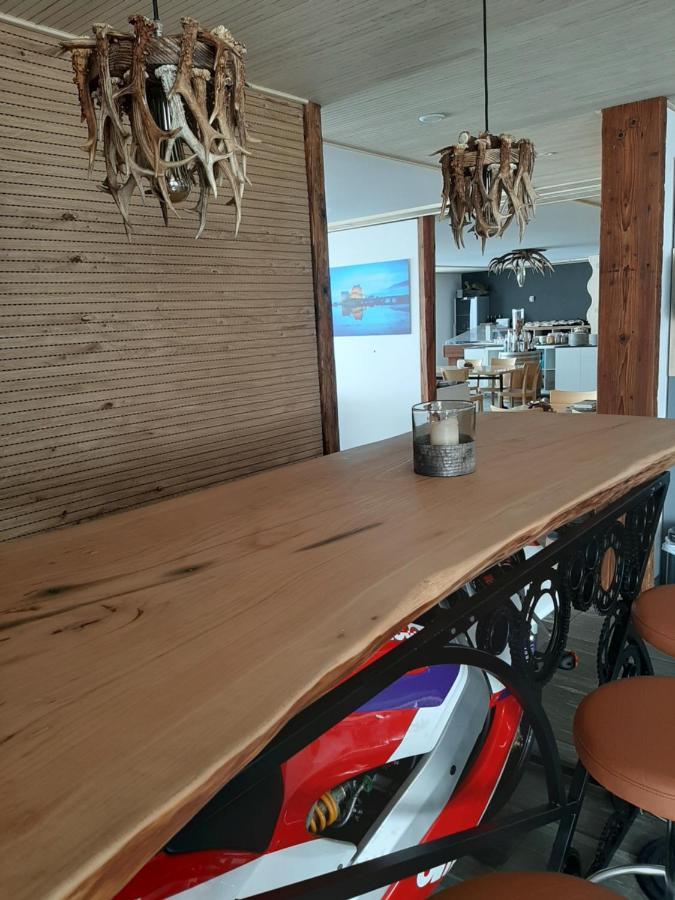 Hotel Avers Am Bach Eksteriør bilde